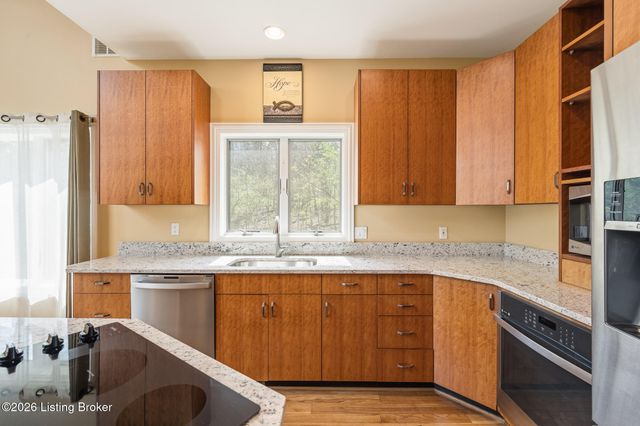 2918 Boones Trace, Crestwood, KY 40014