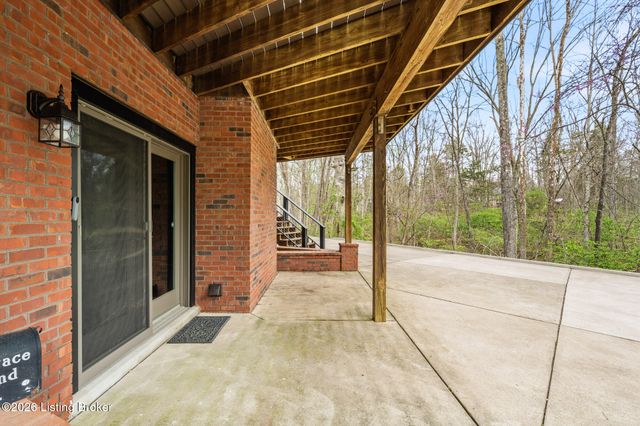 2918 Boones Trace, Crestwood, KY 40014