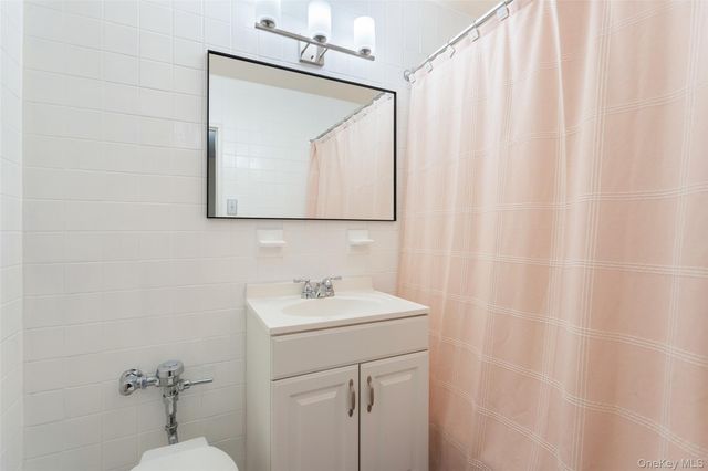 1910 Pelham Parkway S 5C, Bronx, NY 10461