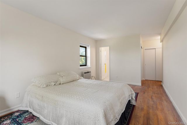 1910 Pelham Parkway S 5C, Bronx, NY 10461