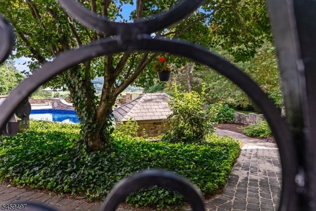 30 Ranney Rd, Washington Twp., NJ 07853