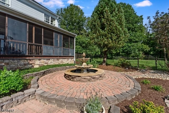 30 Ranney Rd, Washington Twp., NJ 07853