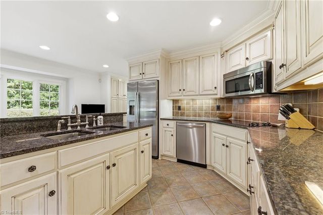 3 Bryan Court, Greensboro, NC 27408