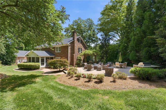 3 Bryan Court, Greensboro, NC 27408