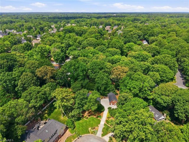 3 Bryan Court, Greensboro, NC 27408