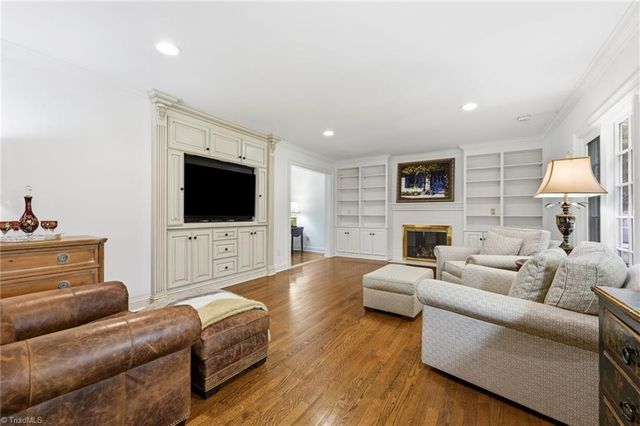3 Bryan Court, Greensboro, NC 27408