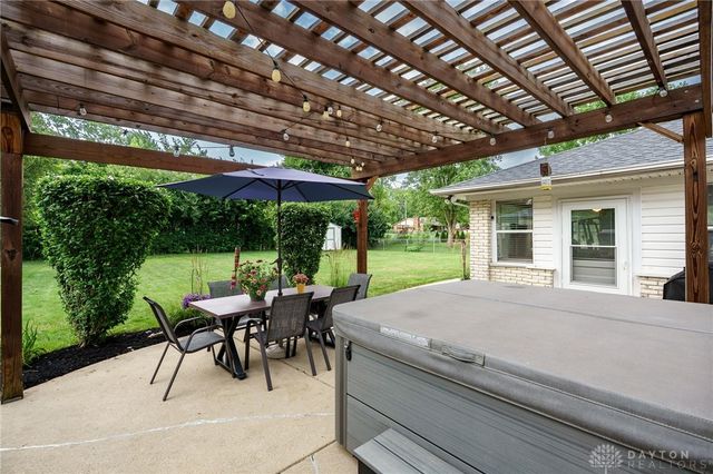 9722 Stagecoach Drive, Dayton, OH 45458