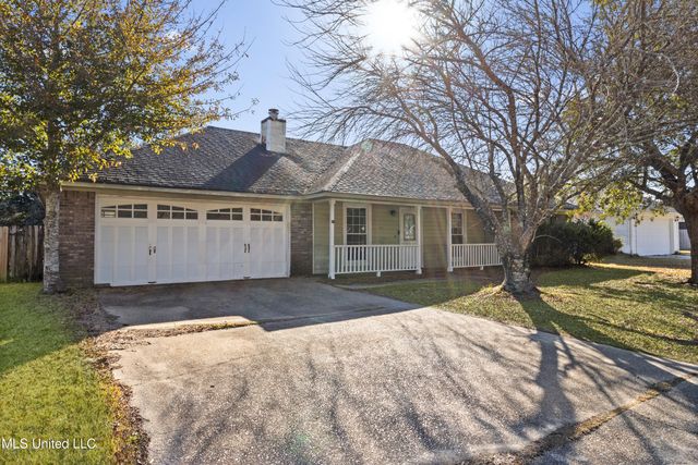 11536 Bayou Place, Ocean Springs, MS 39564