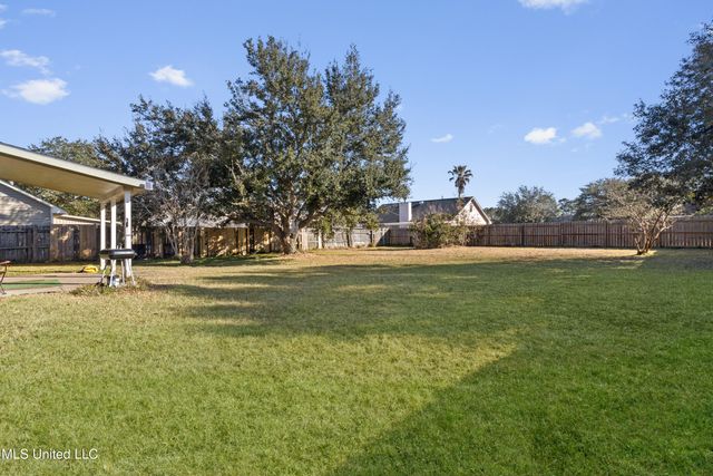 11536 Bayou Place, Ocean Springs, MS 39564