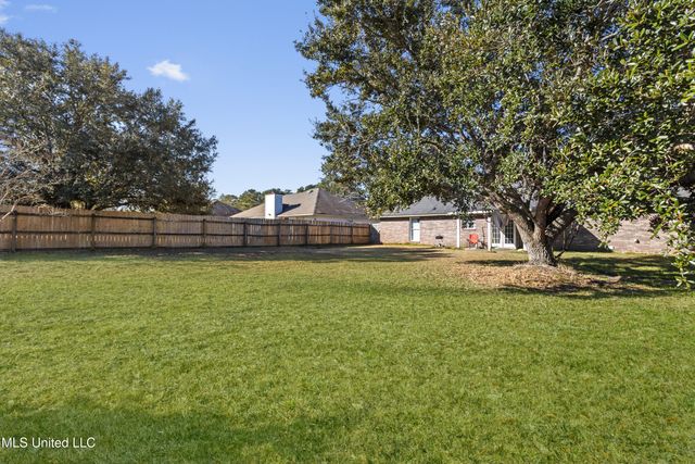 11536 Bayou Place, Ocean Springs, MS 39564