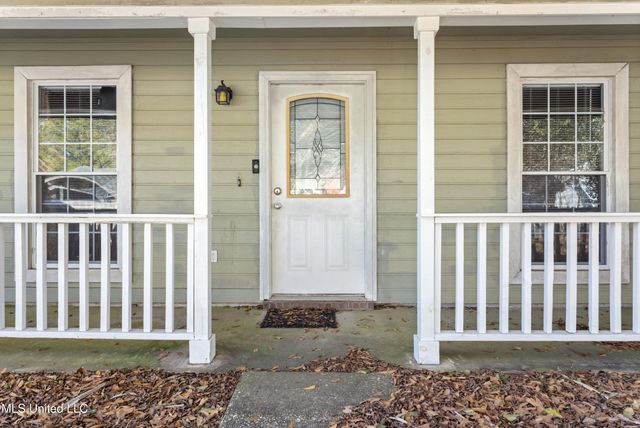 11536 Bayou Place, Ocean Springs, MS 39564