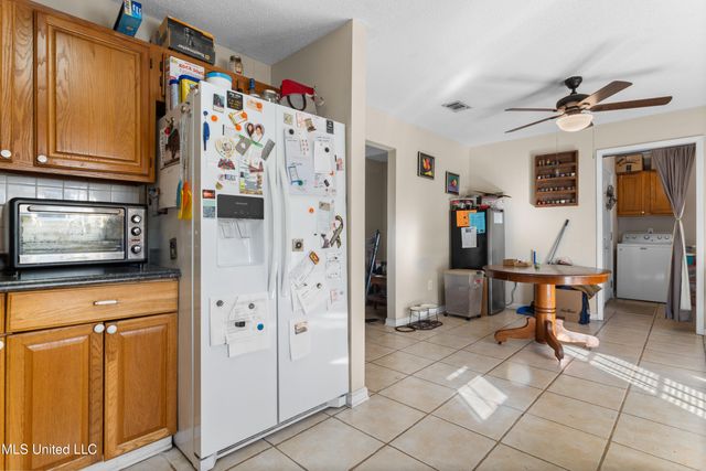 11536 Bayou Place, Ocean Springs, MS 39564