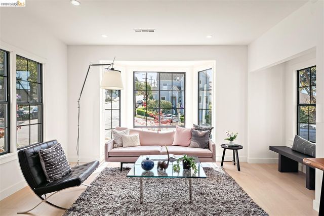 1668 Arch St, Berkeley, CA 94709