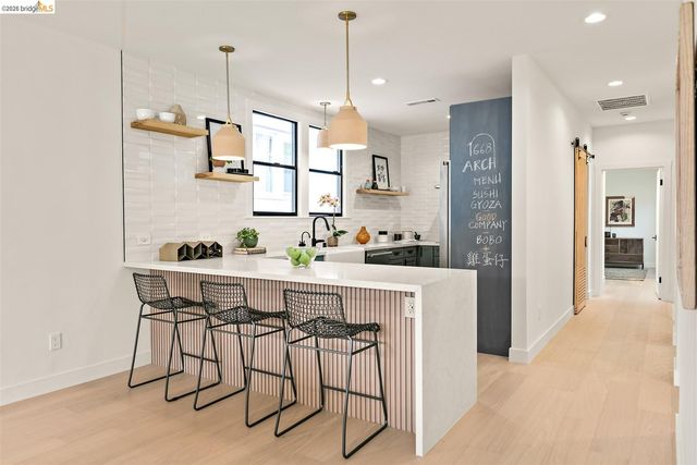 1668 Arch St, Berkeley, CA 94709