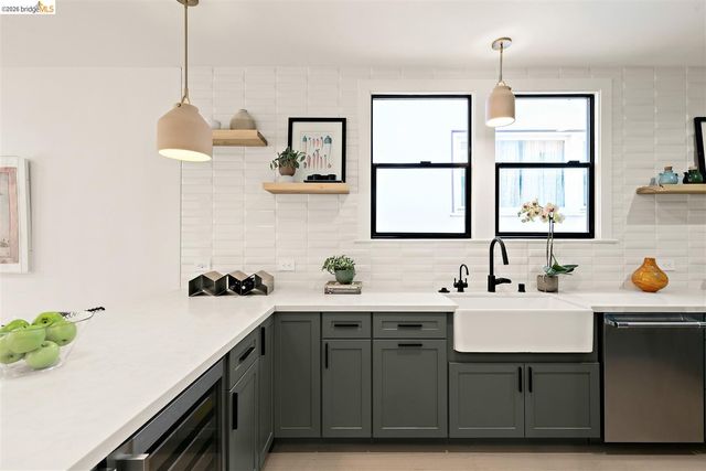 1668 Arch St, Berkeley, CA 94709