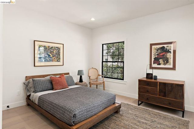 1668 Arch St, Berkeley, CA 94709