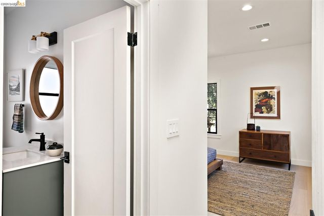 1668 Arch St, Berkeley, CA 94709