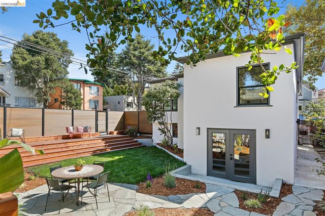 1668 Arch St, Berkeley, CA 94709
