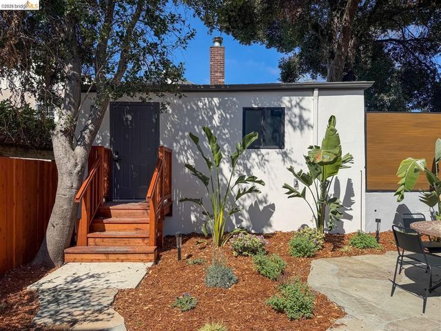 1668 Arch St, Berkeley, CA 94709