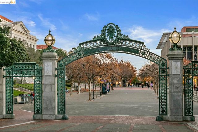 1668 Arch St, Berkeley, CA 94709