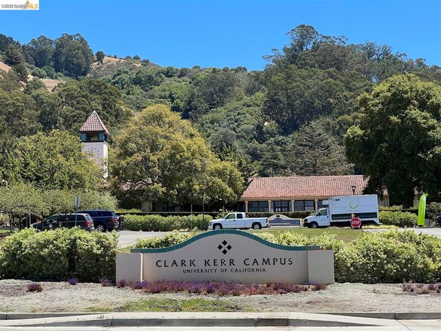 1668 Arch St, Berkeley, CA 94709