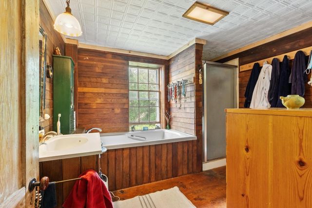 115 Ball Hill Rd, Princeton, MA 01541