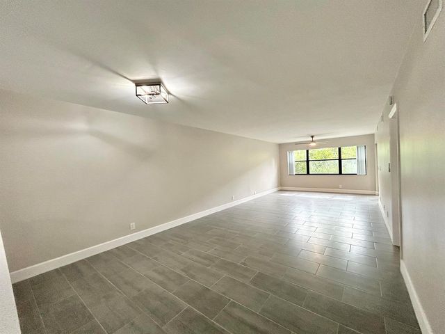7681 Tahiti Lane 102, Lake Worth, FL 33467