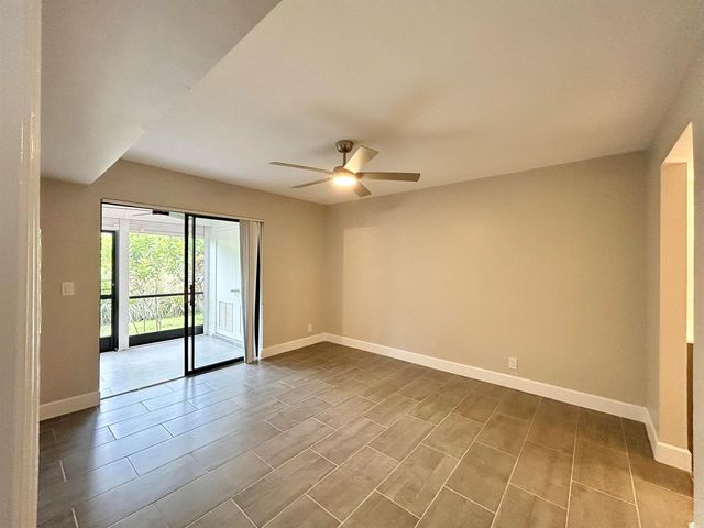 7681 Tahiti Lane 102, Lake Worth, FL 33467