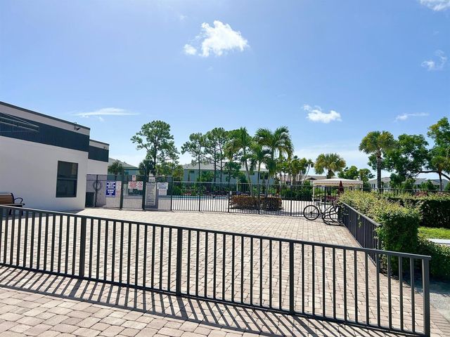 7681 Tahiti Lane 102, Lake Worth, FL 33467