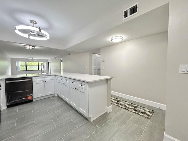 7681 Tahiti Lane 102, Lake Worth, FL 33467