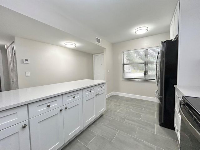 7681 Tahiti Lane 102, Lake Worth, FL 33467