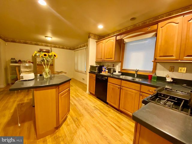 418 MIDSTREAMS RD, Brick, NJ 08724