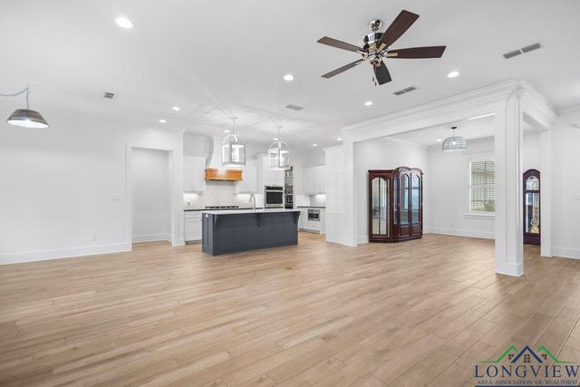 113 Saddle Brook Cir, Hallsville, TX 75650