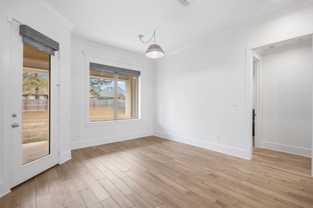 113 Saddle Brook Cir, Hallsville, TX 75650