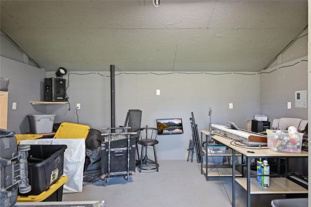 88 County Road 1333, Liberty, TX 77575