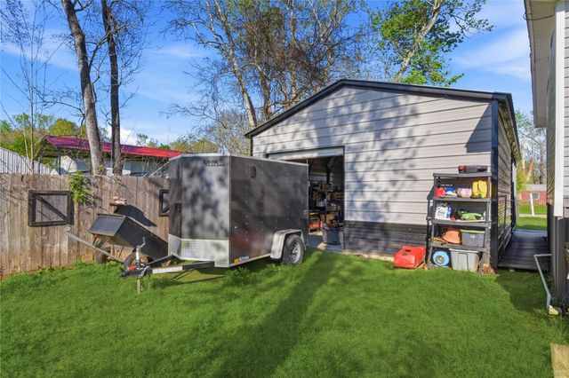 88 County Road 1333, Liberty, TX 77575