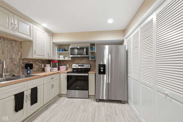 4810 Cedar Branch Court, Indianapolis, IN 46234