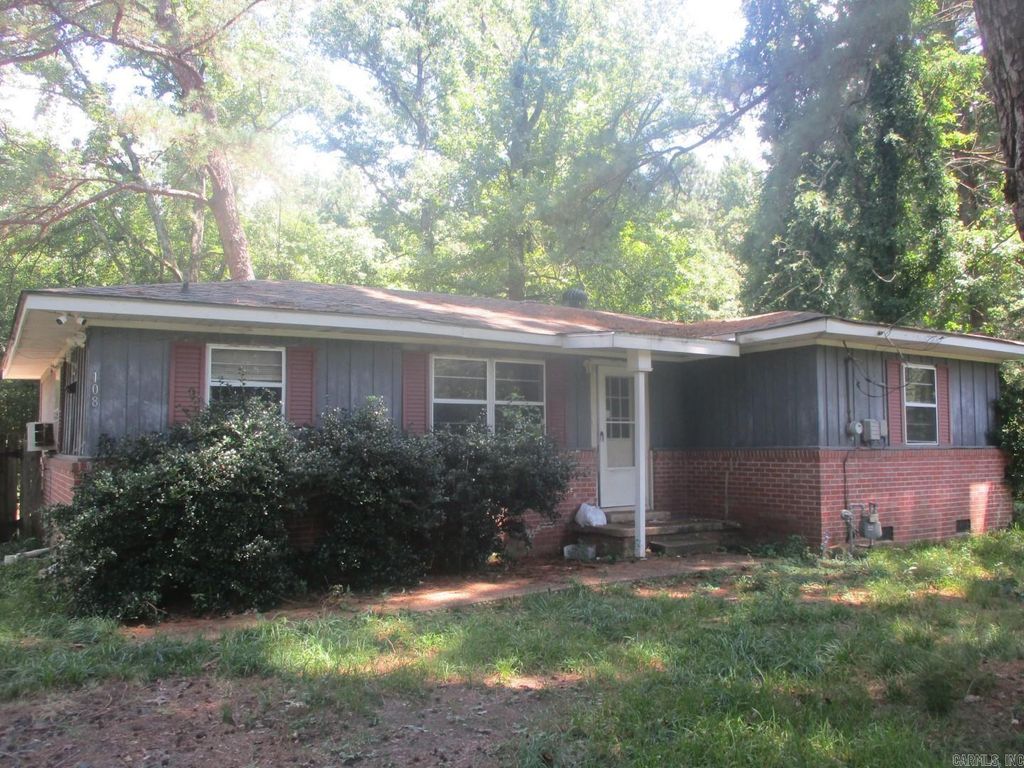 108 Curtis Road, Gurdon, AR 71743