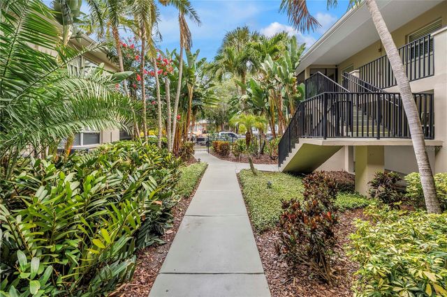 555 3RD STREET N 13, St Petersburg, FL 33701