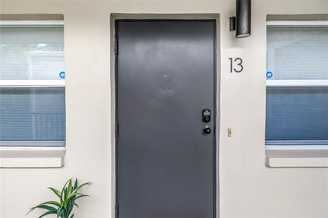 555 3RD STREET N 13, St Petersburg, FL 33701
