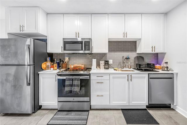 555 3RD STREET N 13, St Petersburg, FL 33701
