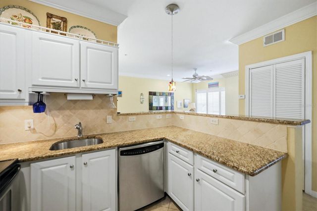4802 51ST ST W 1304, Bradenton, FL 34210