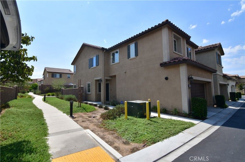 27371 Red Rock Rd, Moreno Valley, CA 92555