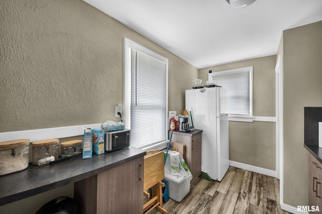 1303 S 7TH Street, Pekin, IL 61554