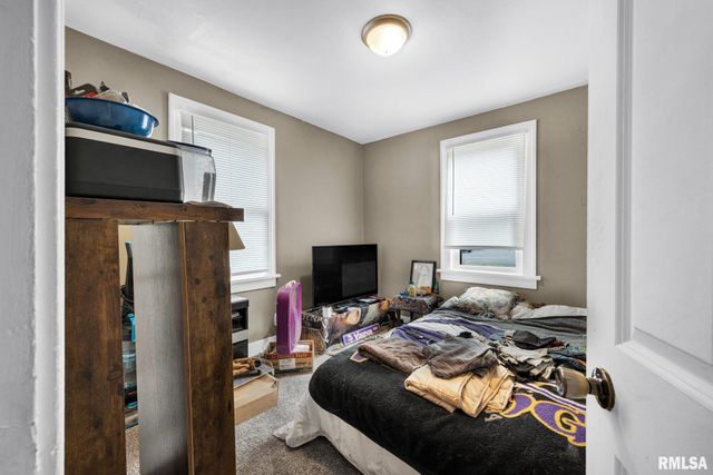 1303 S 7TH Street, Pekin, IL 61554