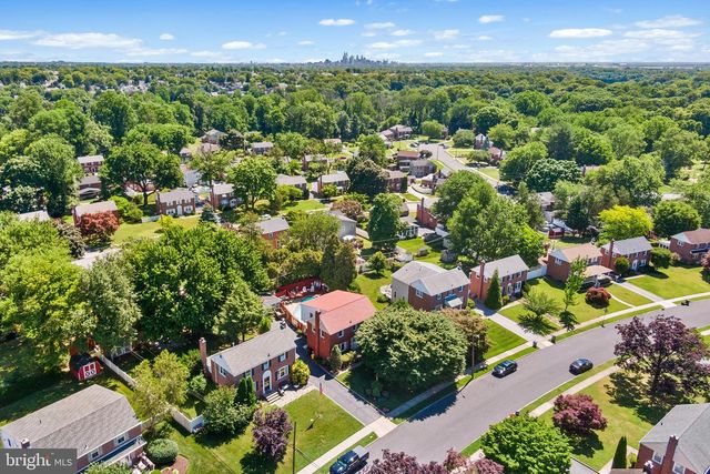 539 E SCENIC RD, Springfield, PA 19064