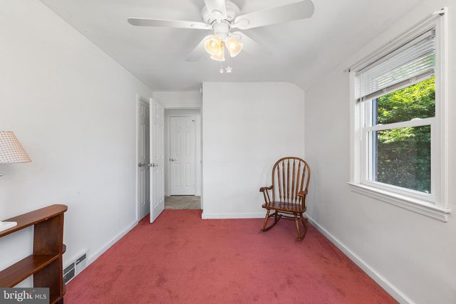 539 E SCENIC RD, Springfield, PA 19064