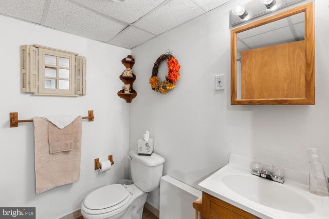 539 E SCENIC RD, Springfield, PA 19064