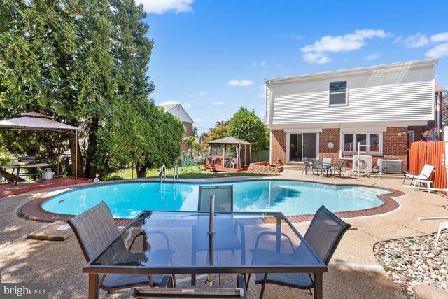 539 E SCENIC RD, Springfield, PA 19064