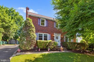 539 E SCENIC RD, Springfield, PA 19064